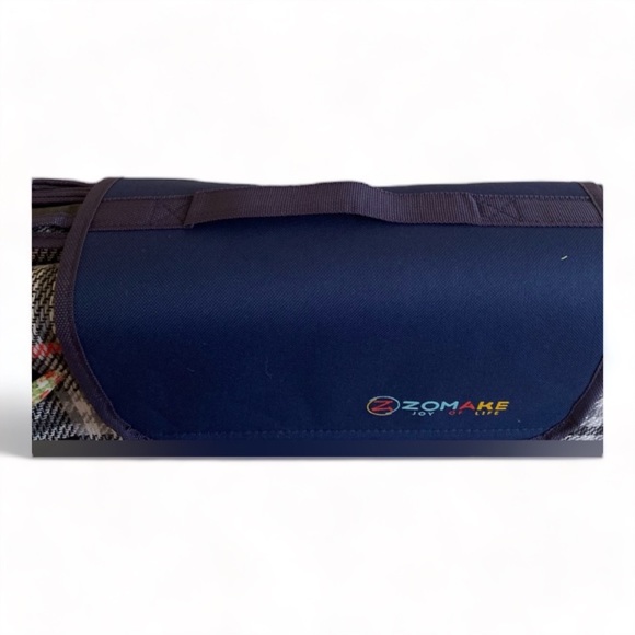 Pack-N-Go XL Compact WaterProof Picnic Blanket - Please View Pictures (LAST ONE) - Picture 5 of 6